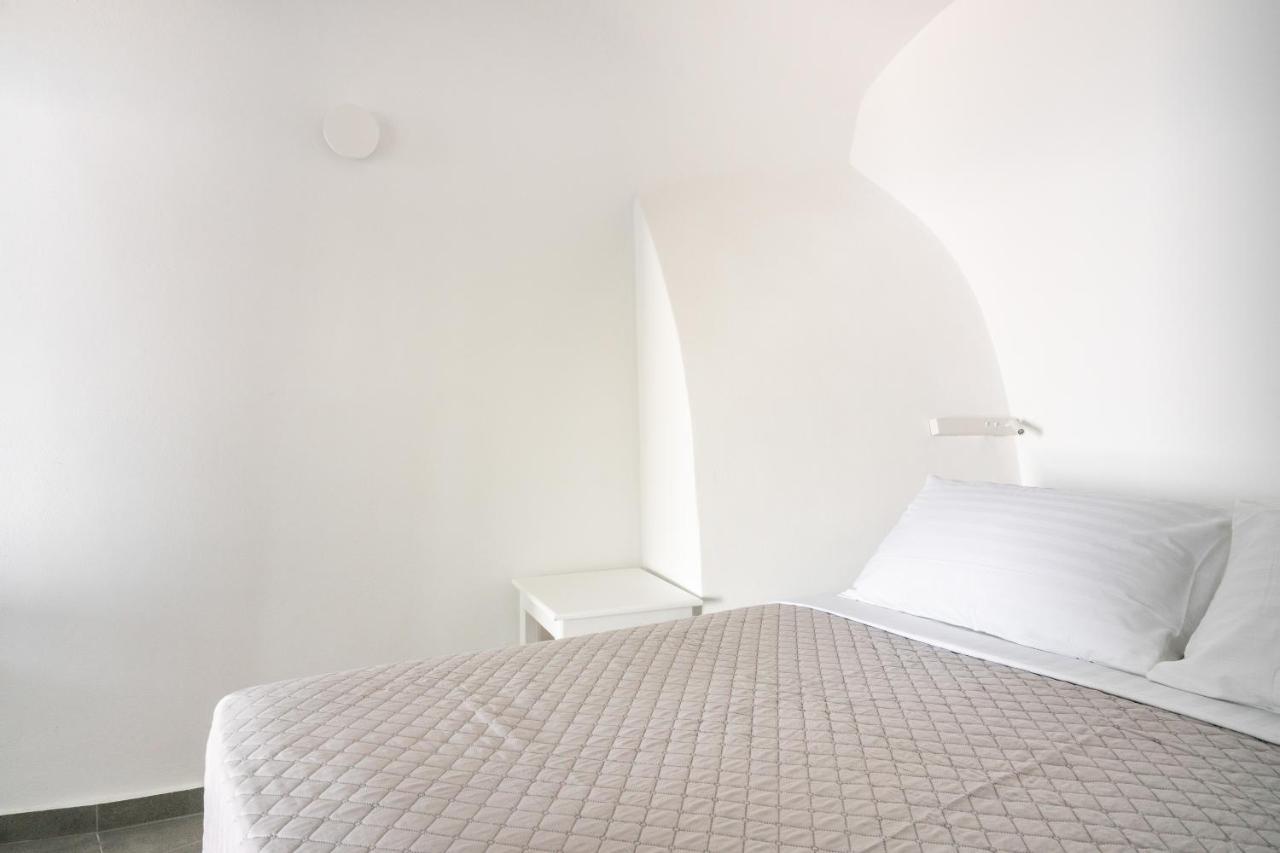 Oia Cave Loft Apartment Bagian luar foto