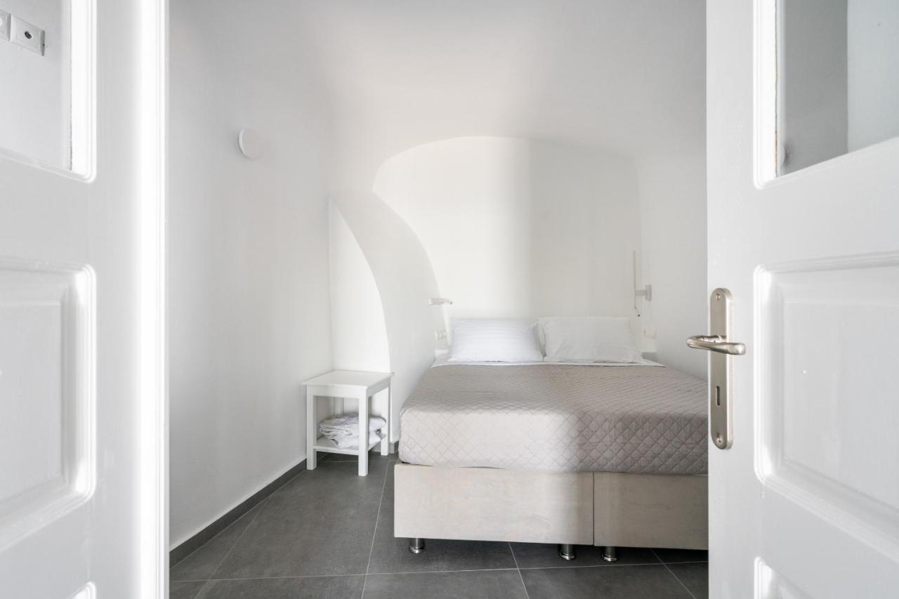Oia Cave Loft Apartment Bagian luar foto